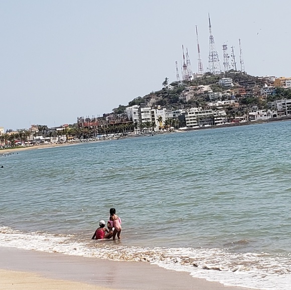 Meet your Posher, Alejandrina - Picture 1 of 1